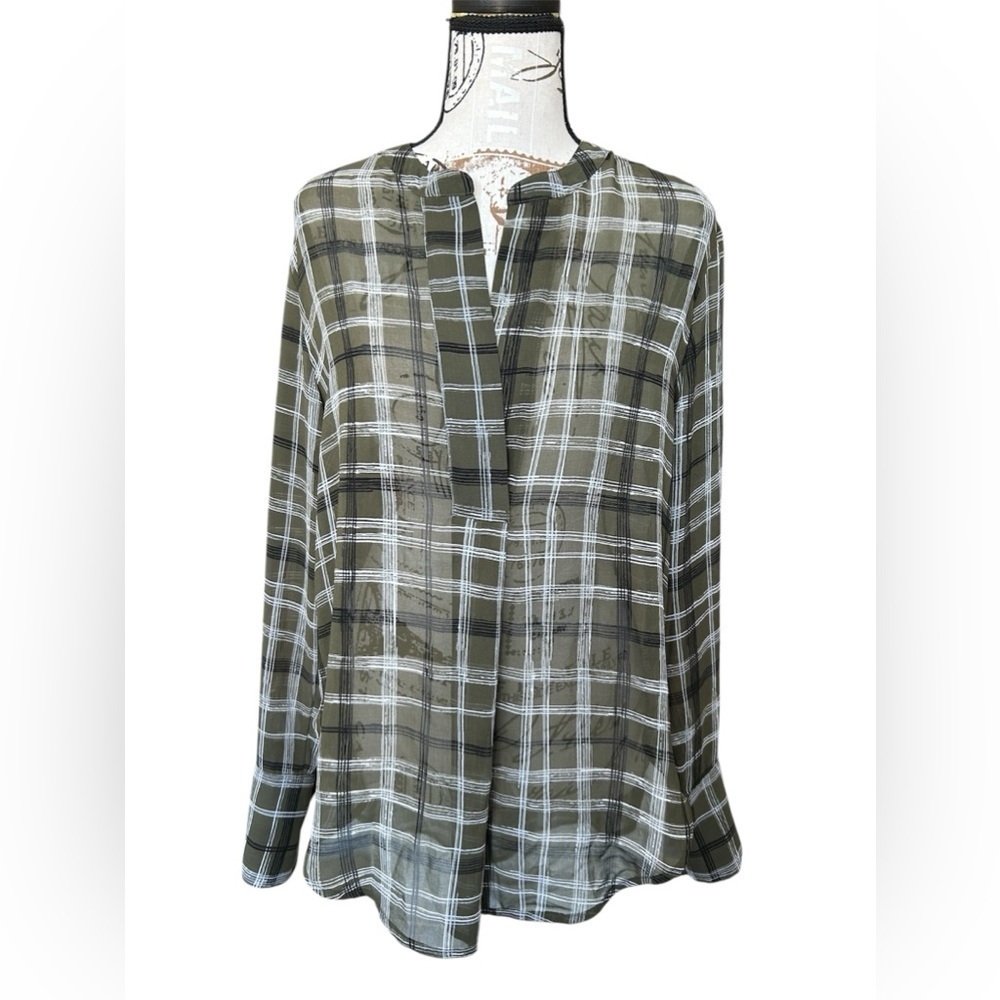 5/$25 Banana Republic Olive green blouse with white and black stripes size small